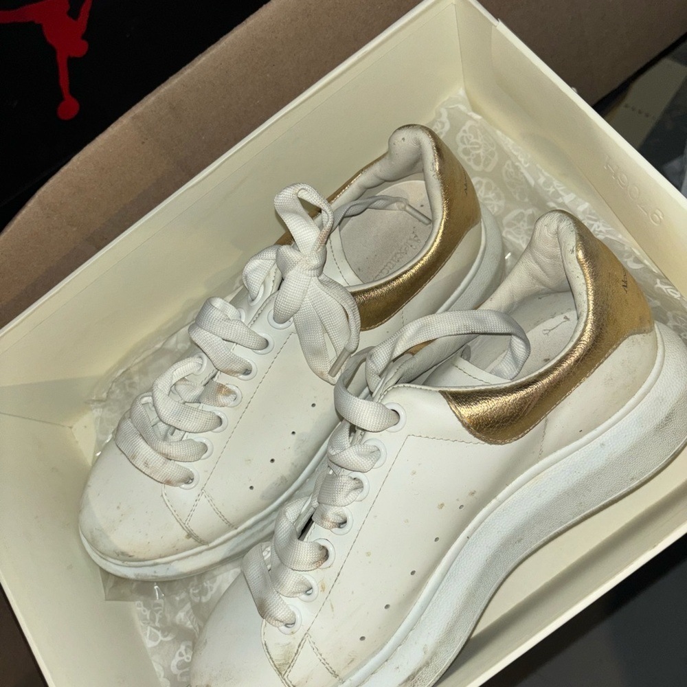 Alexander Mcqueens